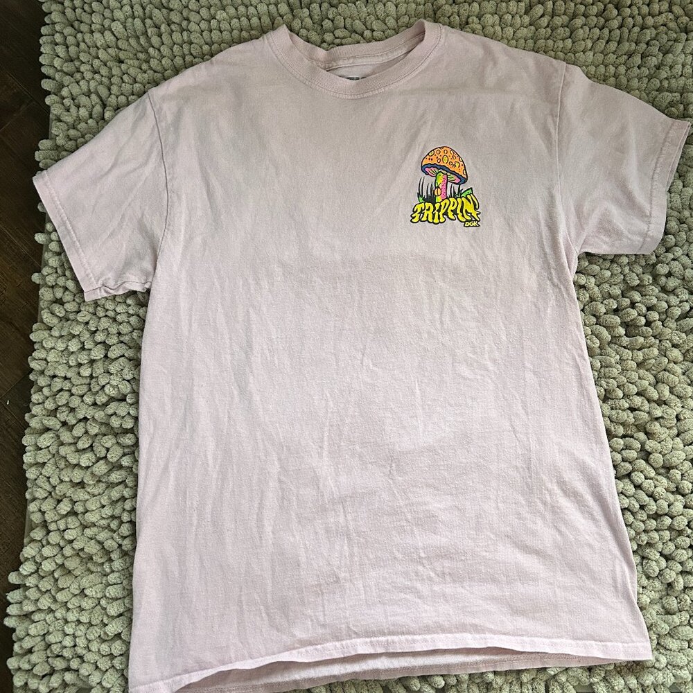 DGK Streetwear MultiColored Trippin T-shirt Size Medium